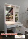 Meja Rias Minimalis Lampu