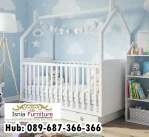 Ranjang bayi Desain Atap Rumah