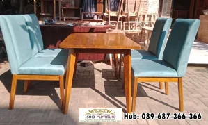 Meja Makan 4 Kursi Kokoh